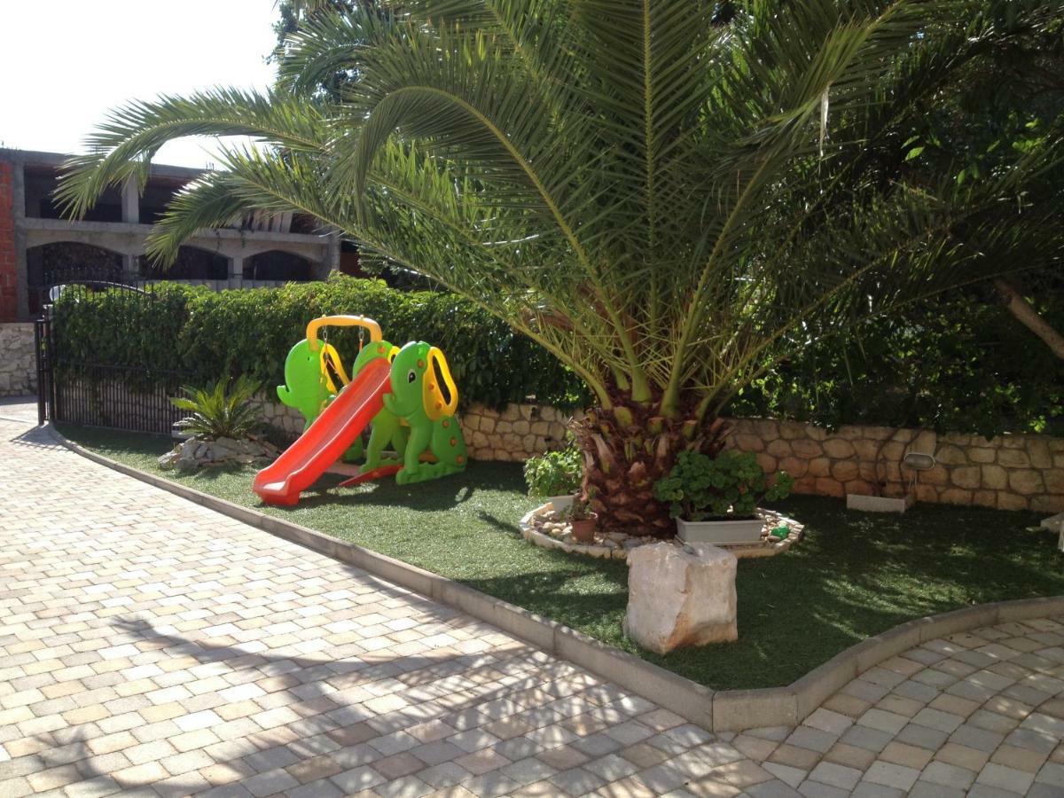 Apartmani Kraljevic Vodice Bagian luar foto